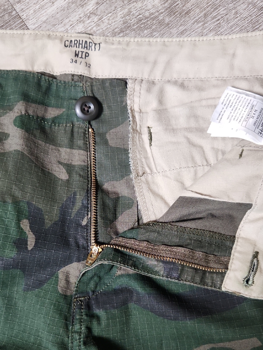 Carhartt WIP Men's Green Woodland Camo Ripstop Cargo Pants - Picture 3 of 9